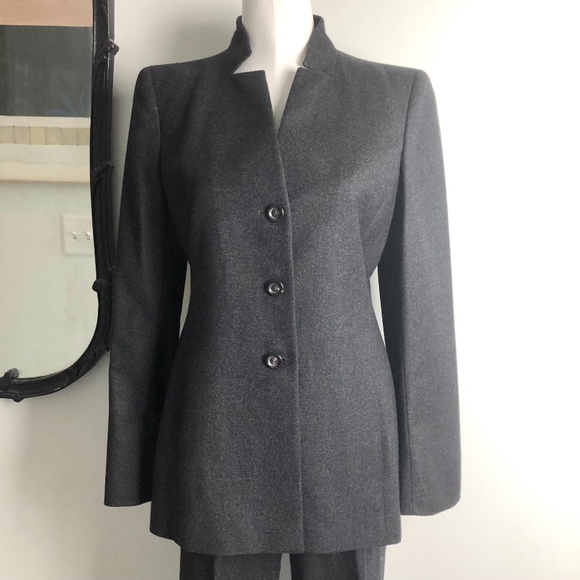 Akris 100% Cashmere Grey Suit, Vintage - Picture 8 of 14